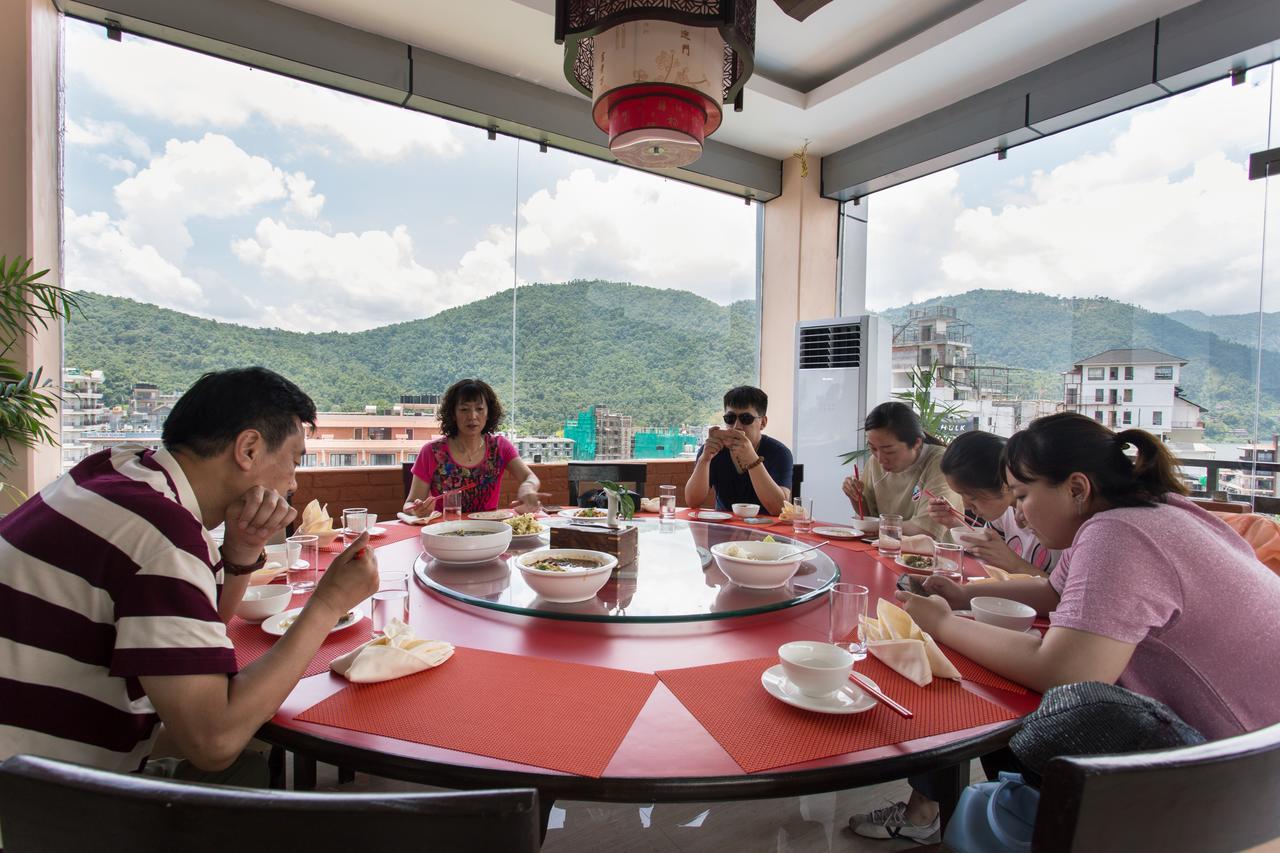 โพธิ สวีท บูทิก โฮเต็ล แอนด์ สปา Hotel โพคารา ภายนอก รูปภาพ