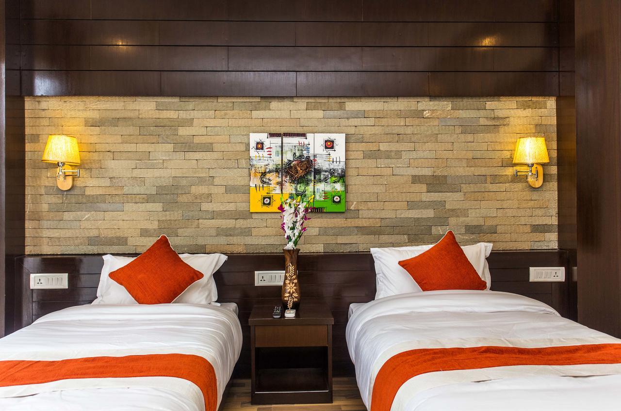 โพธิ สวีท บูทิก โฮเต็ล แอนด์ สปา Hotel โพคารา ภายนอก รูปภาพ